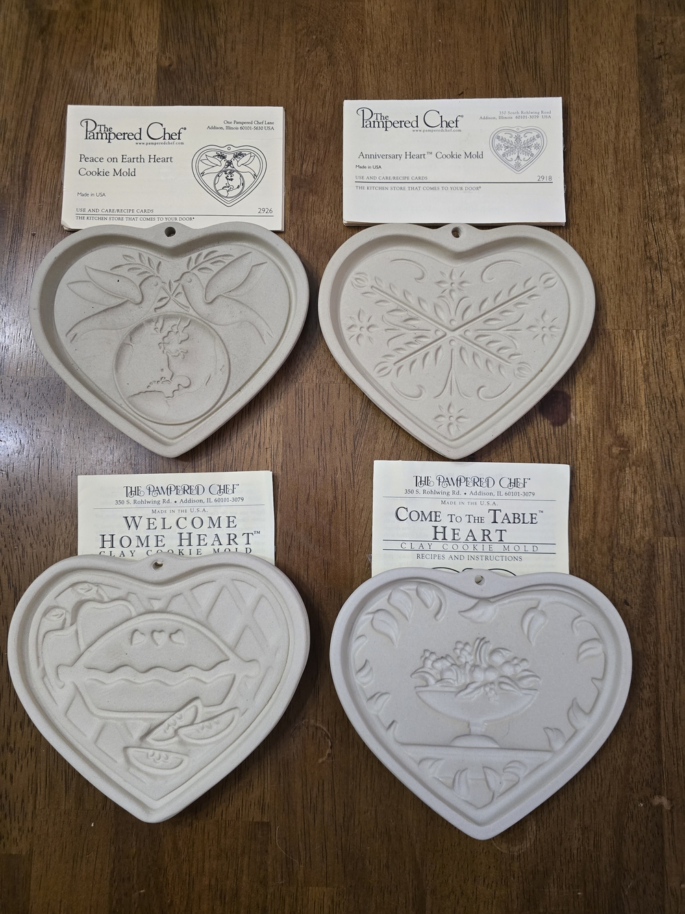 Set 4 Vintage Pampered Chef Family Heritage Stoneware Heart Cookie Molds Cards
